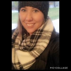 Meet your Posher, Stephanie